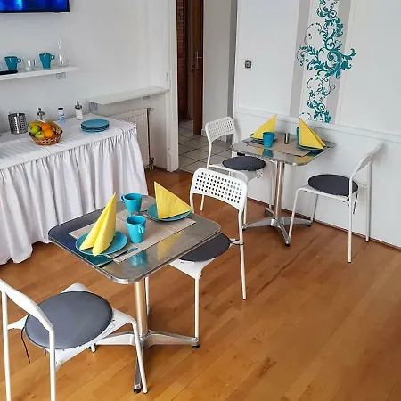 Balcsi Отель типа 