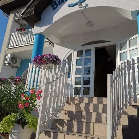 Balcsi Oda ve Kahvaltı 2*